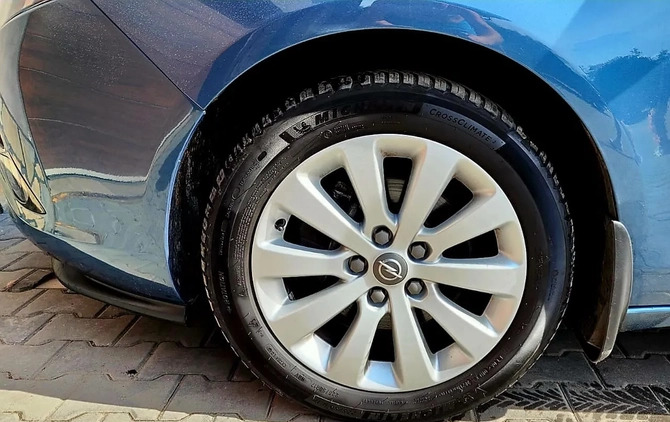 Opel Zafira cena 39999 przebieg: 99400, rok produkcji 2013 z Kołobrzeg małe 92